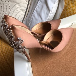 Badgley Mischka KARMA POINTED TOE EVENING SHOE